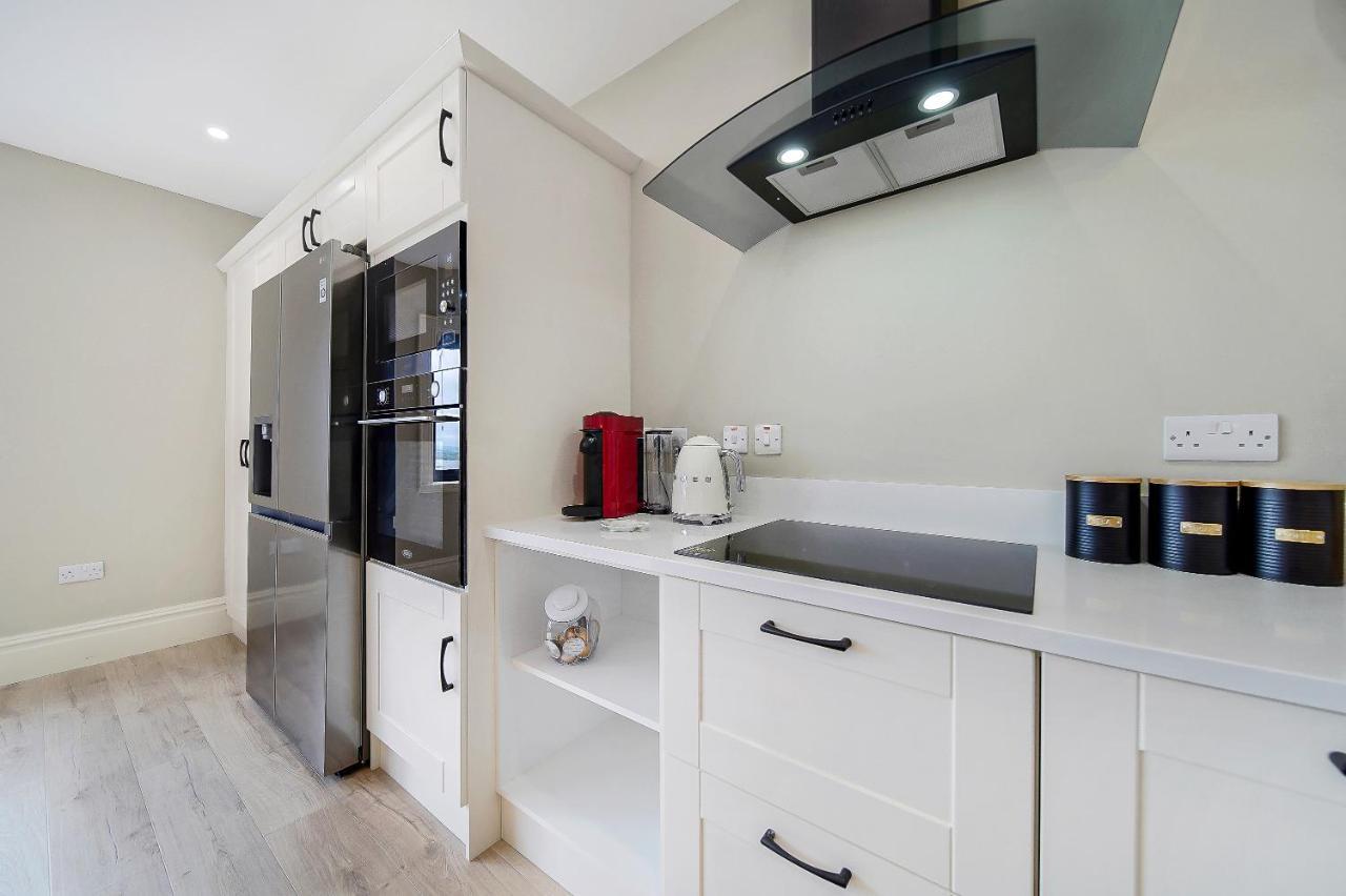 Seaview Lodge Apartment 'Sleeping 4 Guests' Rockstown Екстер'єр фото