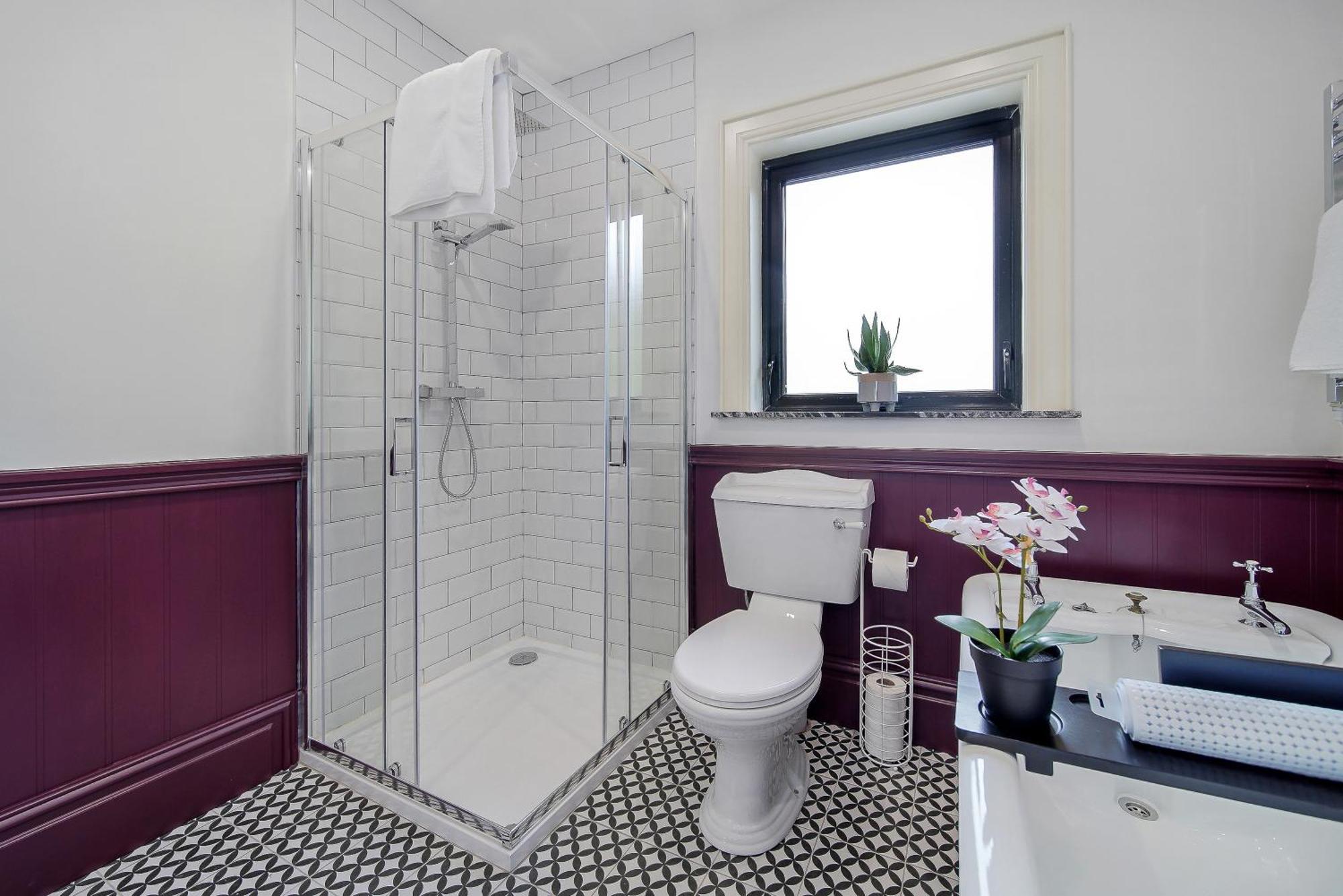 Seaview Lodge Apartment 'Sleeping 4 Guests' Rockstown Екстер'єр фото