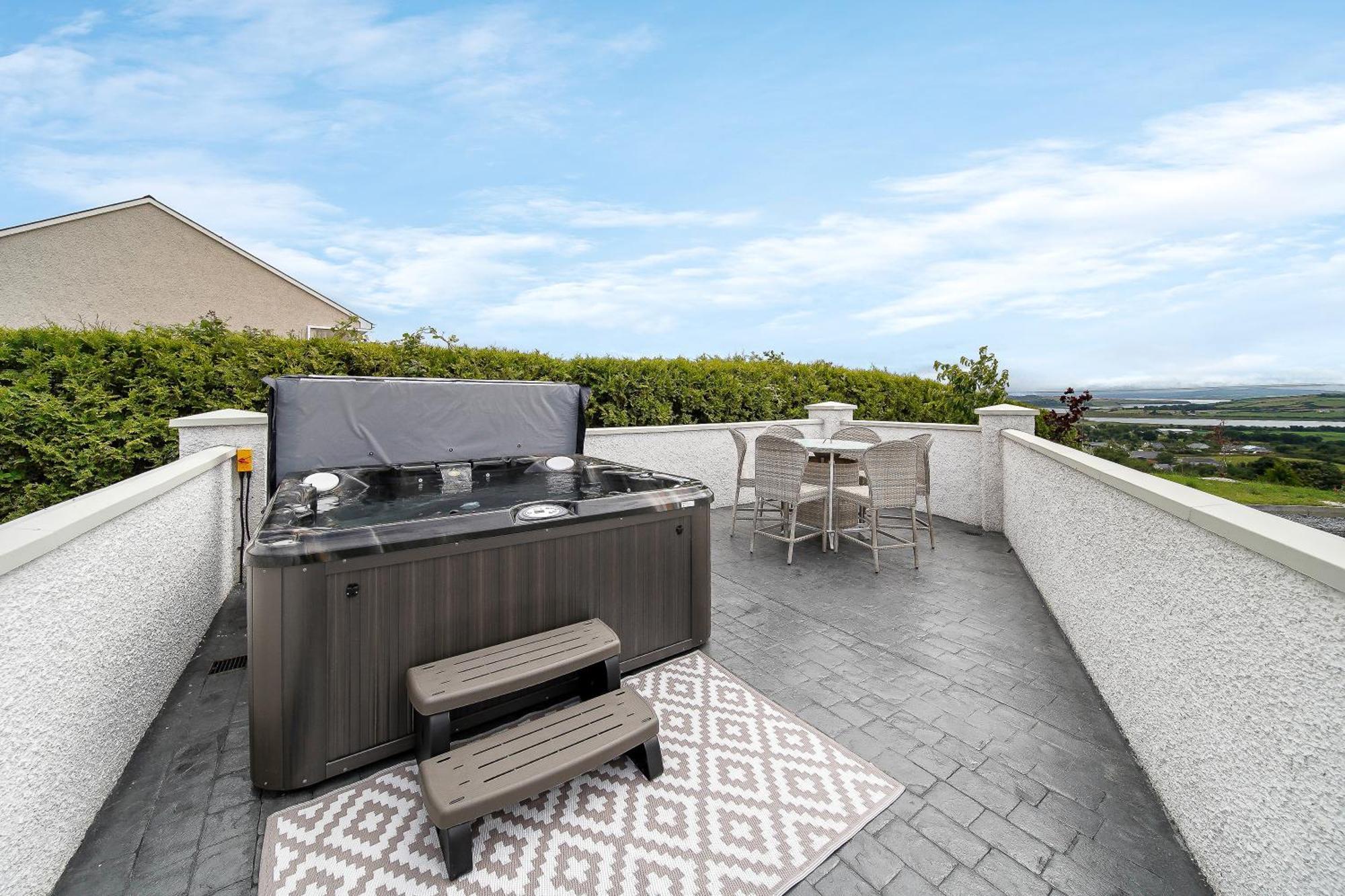 Seaview Lodge Apartment 'Sleeping 4 Guests' Rockstown Екстер'єр фото