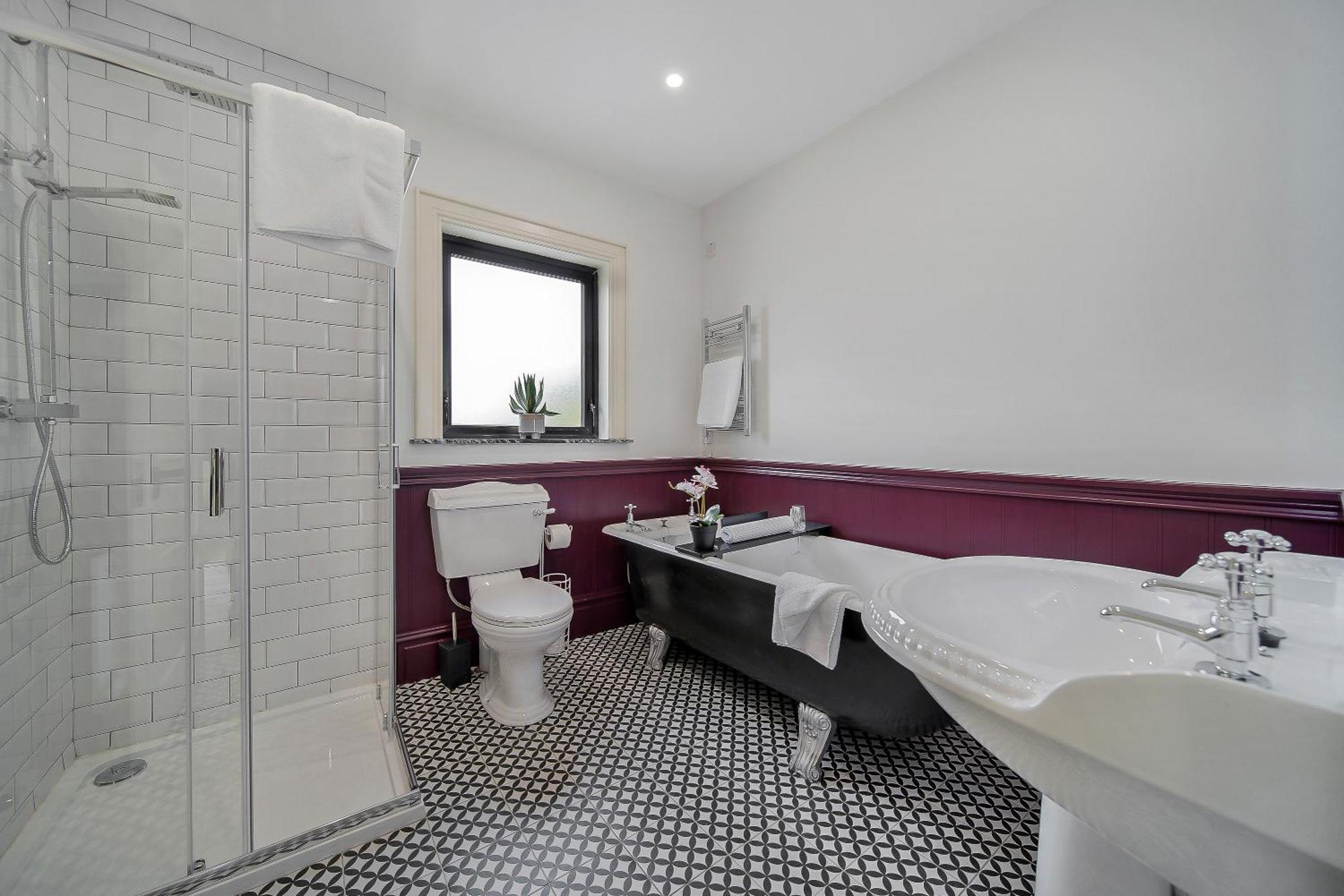 Seaview Lodge Apartment 'Sleeping 4 Guests' Rockstown Екстер'єр фото